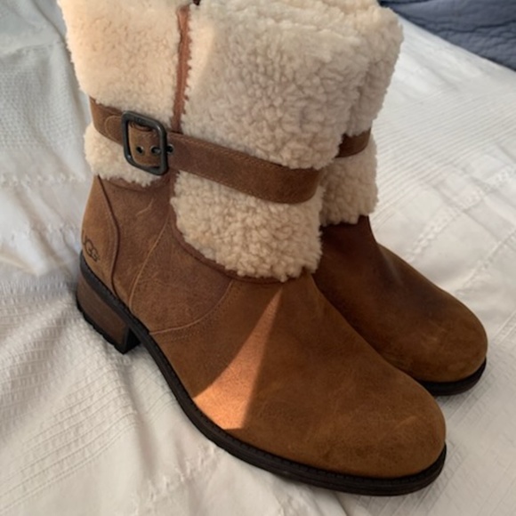 Ugg Boot - Picture 3 of 6